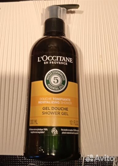 LOccitane набор - гель для душа и лосьон для рук