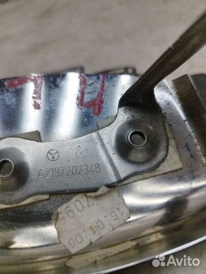 Накладка двери хром передняя левая Mercedes-Benz