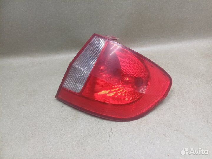 Фонарь задний правый Hyundai Getz 1.4 G4EE MT 2008