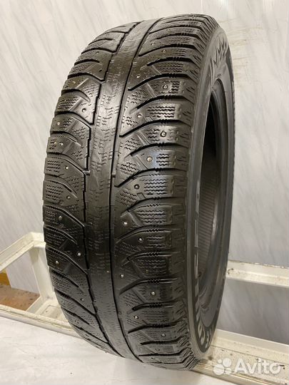 Bridgestone Ice Cruiser 7000 225/65 R17 106T