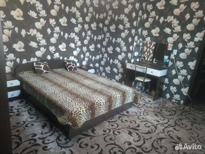 Кровать венге 2-спальная с матрасом