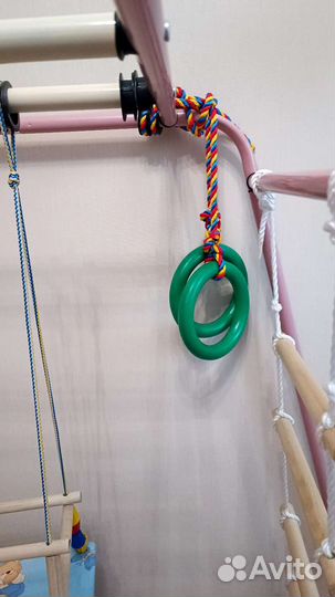 Детский игровой комплекс с горкой и качелями