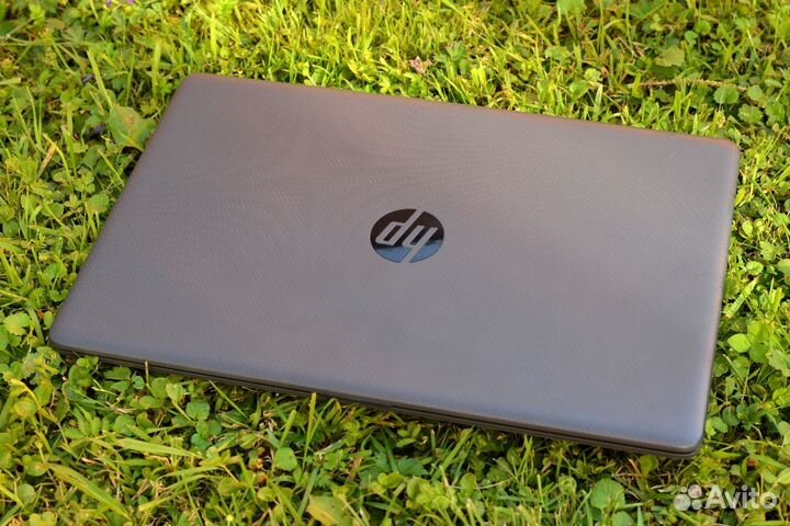 Стильный ноутбук SSD 256Гб\8Гб памяти\Core i3