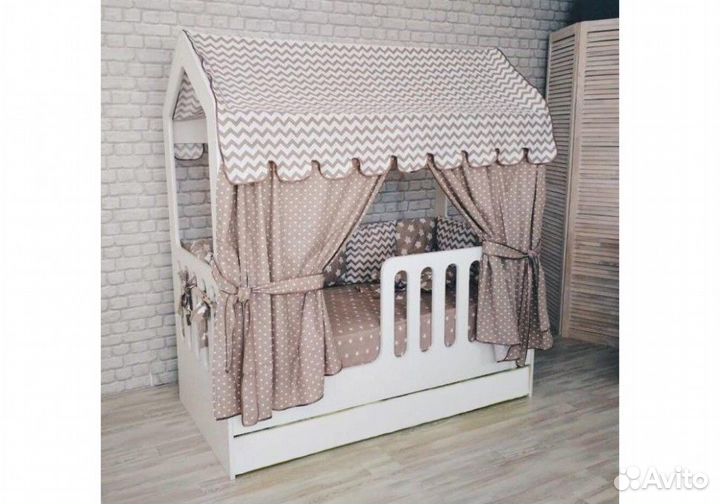 Кровать Домик