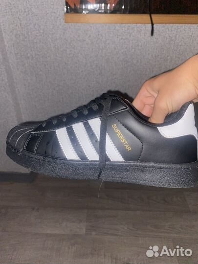 Adidas superstar black