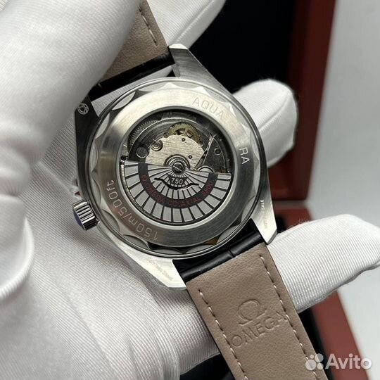 Часы механические Omega