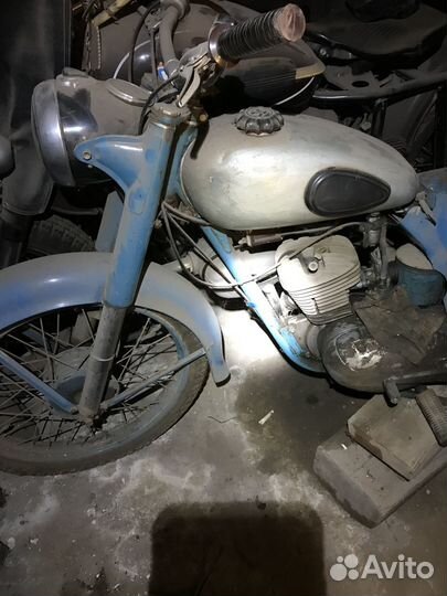 Мотоцикл Минск М-105