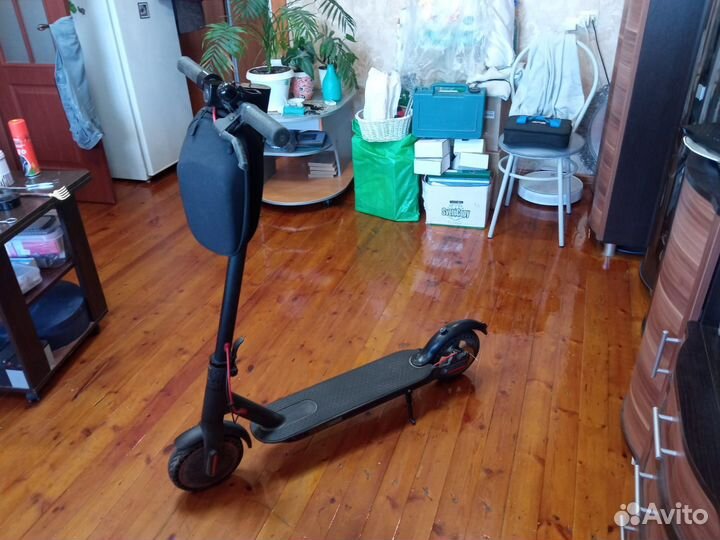 Электросамокат xiaomi m365 pro