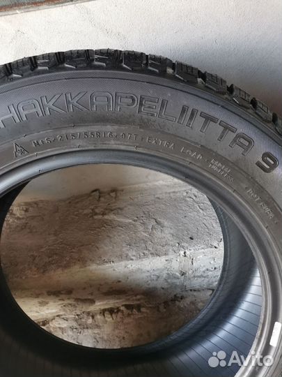 Nokian Tyres Hakkapeliitta 9 215/55 R16