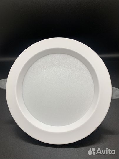 Светильник встраиваемый потолочный светодиодный
