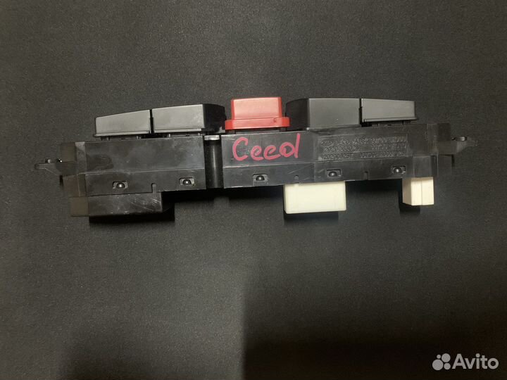 Блок аварийки и подогрев kia ceed ed