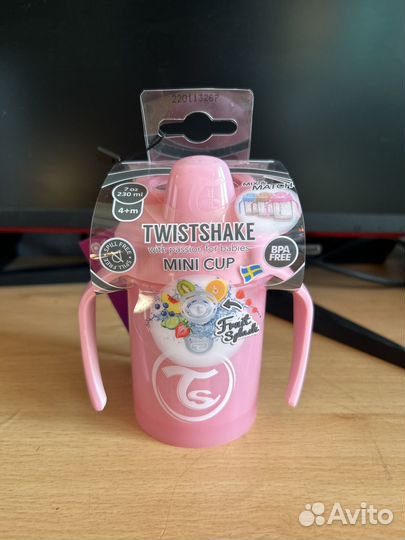 Поильник-непроливайка Twistshake с 4 месяцев