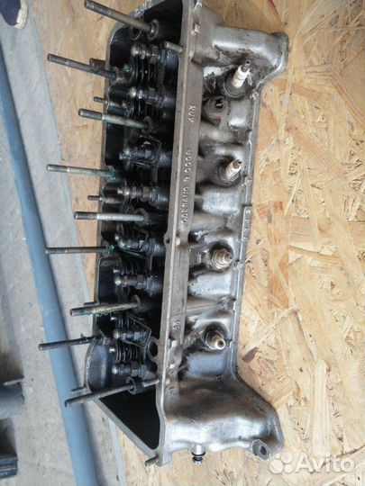 Головка блока цилиндров двигателя Vaz 2107 седан