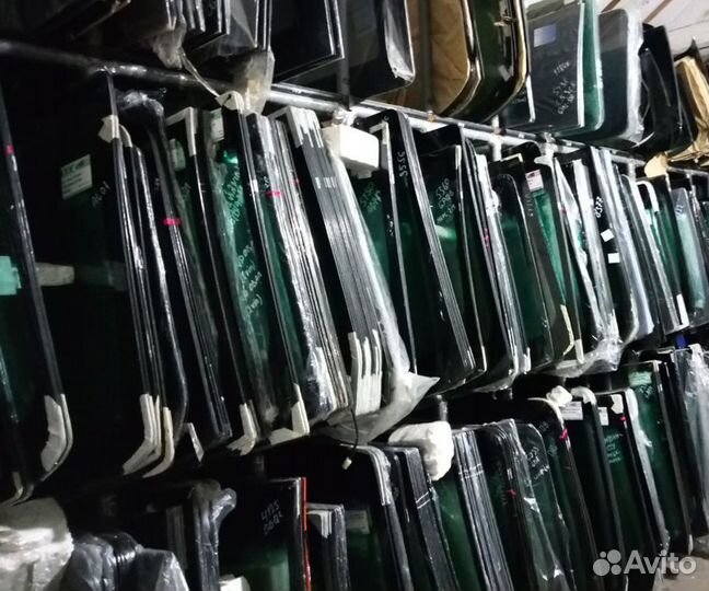 Автомобильное стекло для Крайслер (установка)