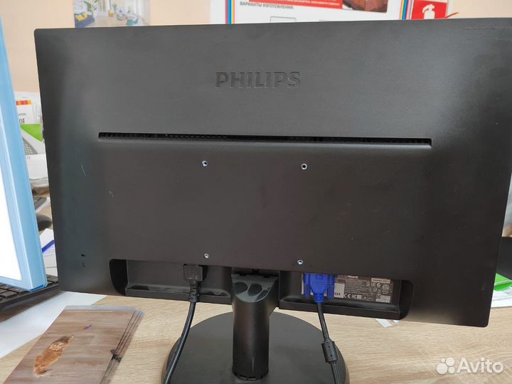 Монитор philips