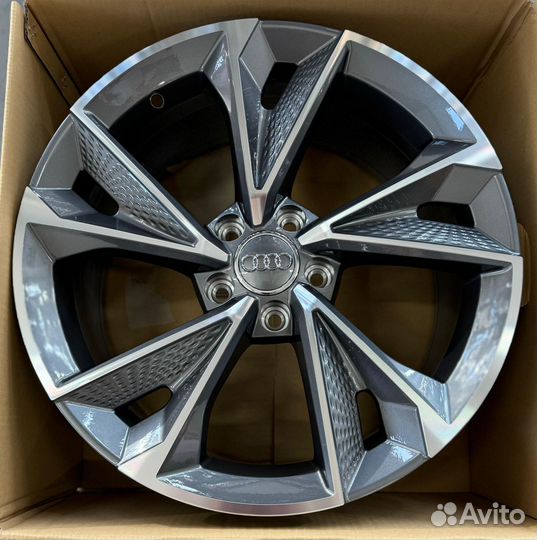 Новые диски R18 на Audi A7