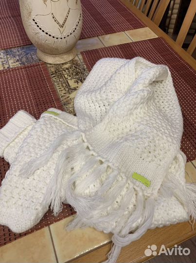 Варежки и шарф