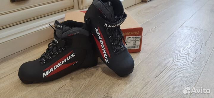 Лыжные ботинки Madshus 39 р