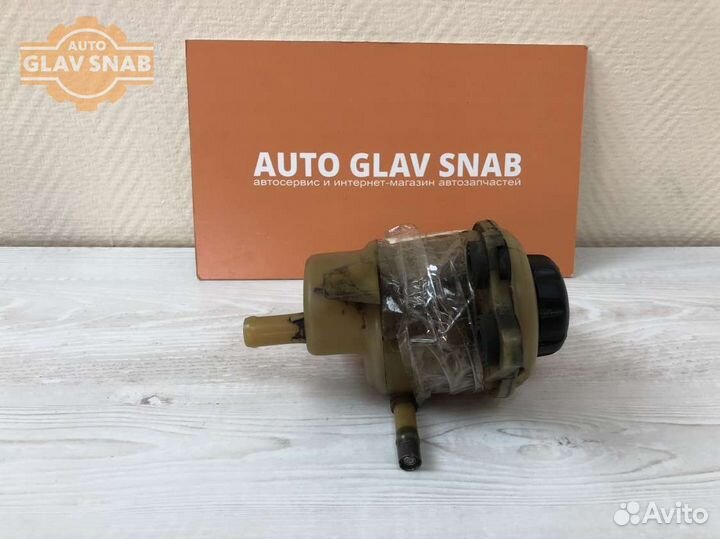 Бачок насоса гидроусилителя Opel Antara