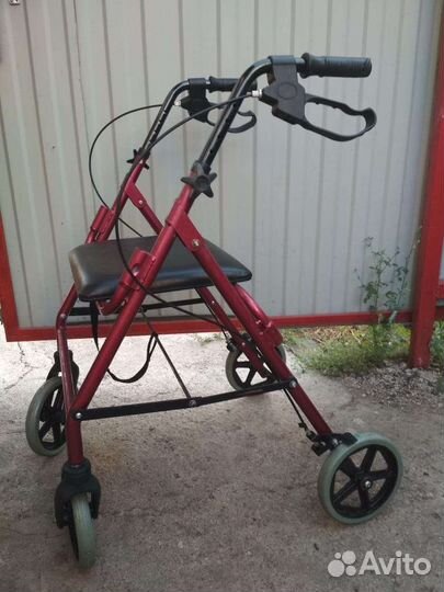 Ходунки для взрослых на колесах