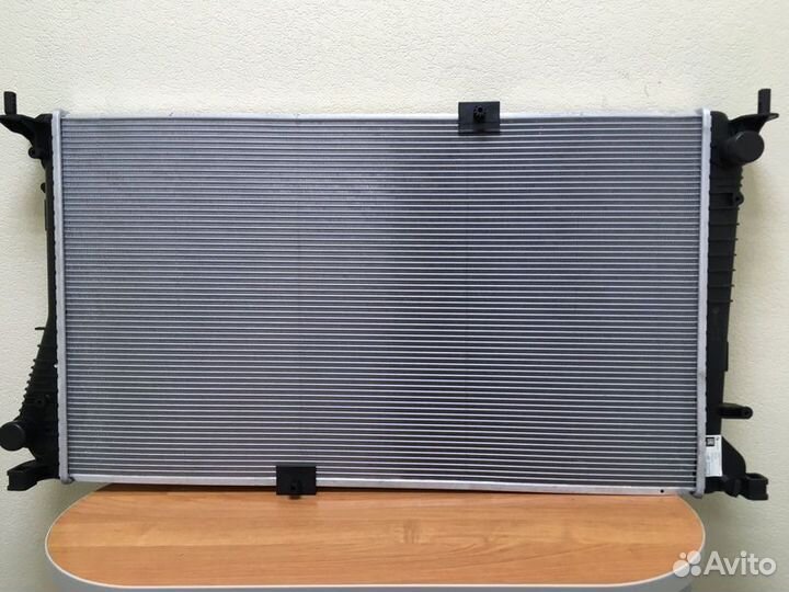Радиатор opel/renault vivaro/trafic II 01- 2.5DTi