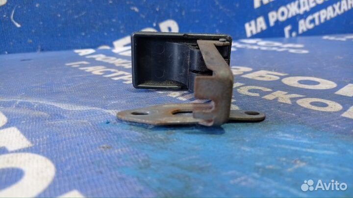 Ручка открывания капота Honda Fit хэтчбек L13Z1