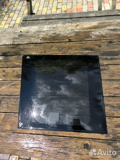 Toyota funcargo форточка глухая задняя левая