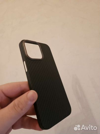 Великолепный карбоновый чехол на iPhone 14 Pro Max