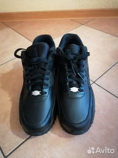 Кроссовки р. 41-42 новые оригинал nike