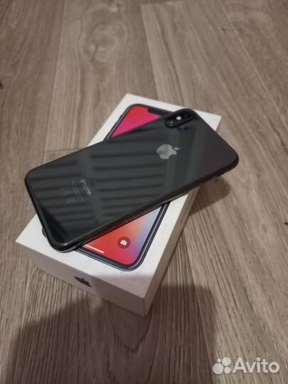 iPhone X, 64 ГБ