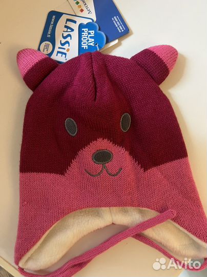 Шапка на девочку новая Lassie