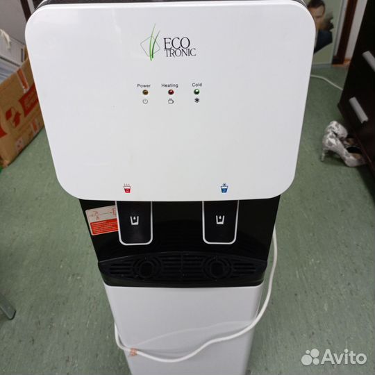 Кулер для воды ecotronic напольный