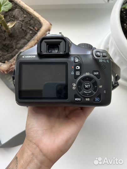 Зеркальный фотоаппарат canon eos 1100d