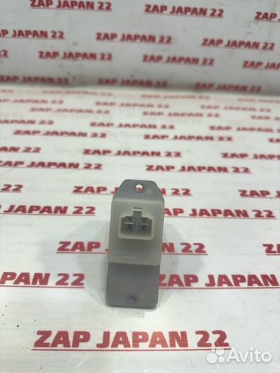 Реостат печки Mitsubishi L200 K74T 4D56 2002