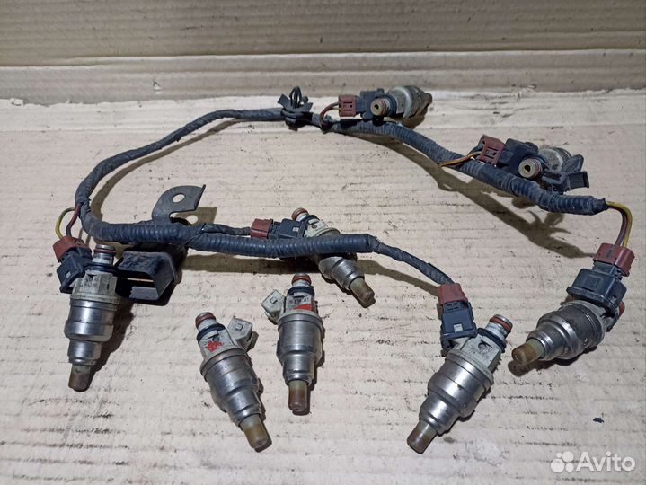 Форсунка топливная Мицубиси паджеро 2. 6G72.12 кл