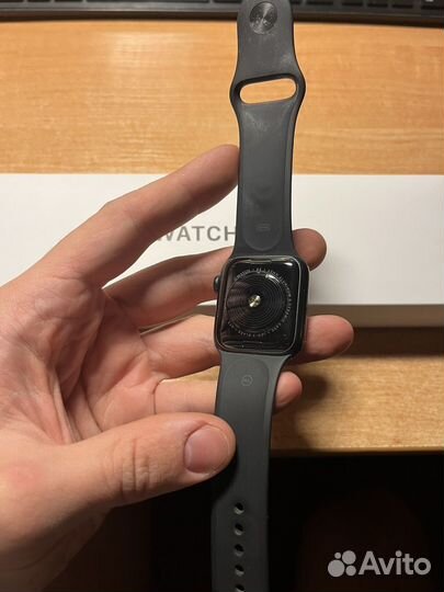 Часы Apple Watch SE 40 mm (2020)