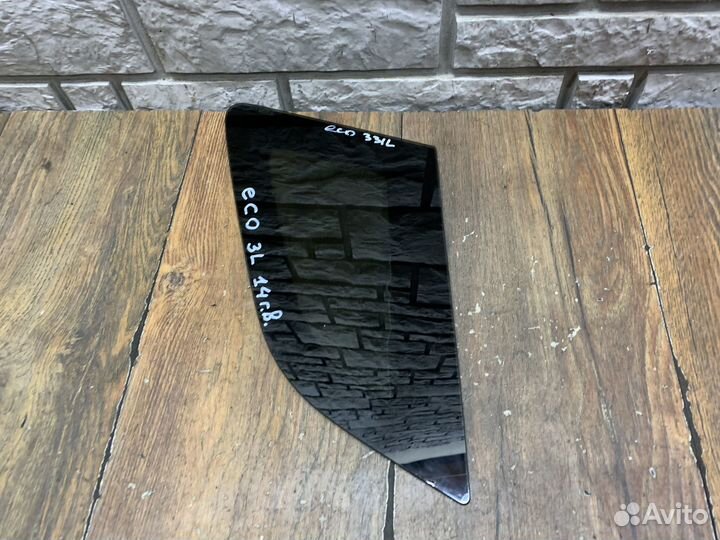 Ford EcoSport Стекло кузовное глухое LH RH