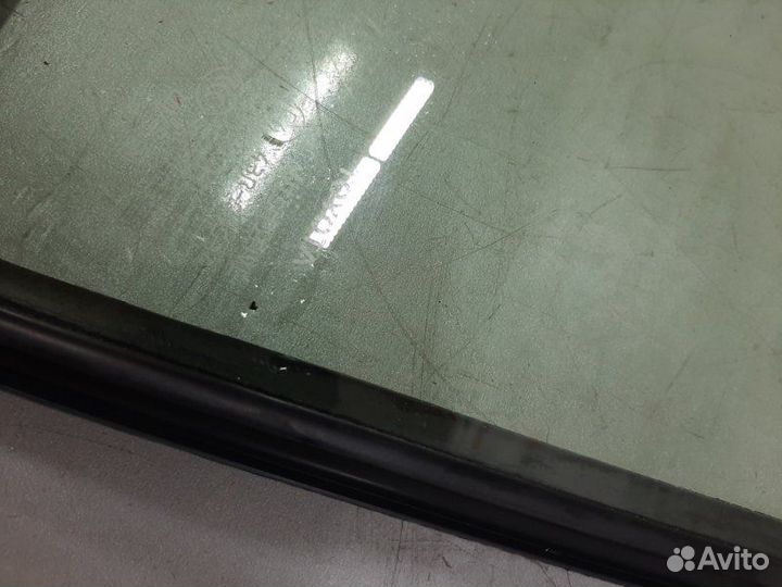 Форточка двери задняя левая Toyota Land Cruiser