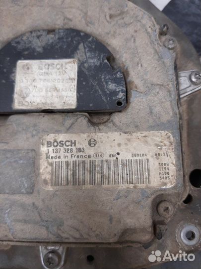 Вентилятор радиатора левый Audi Q7 4LB 4.2 2006