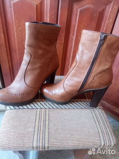 Сапоги женские