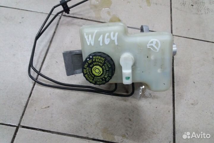 Главный тормозной цилиндр Mercedes W164