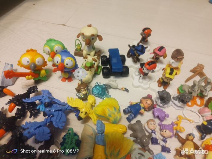 Игрушки из киндера пакетом