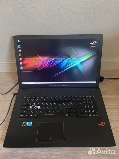 Asus ROG strix 17.3 GTX + i7 /1256G/16G