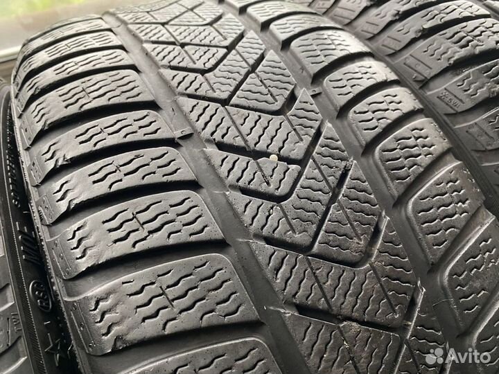 Pirelli Winter Sottozero 3 275/35 R19 и 245/40 R19 98V