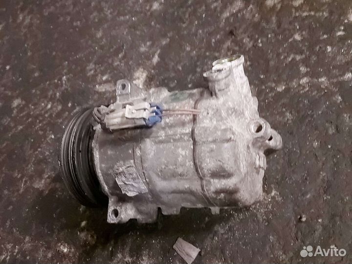 Компрессор кондиционера Опель Вектра С