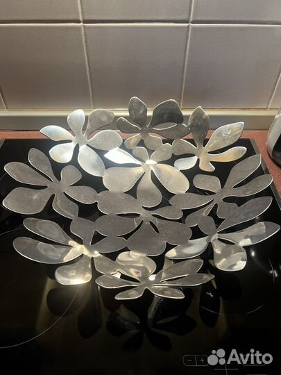 Ваза металлическая