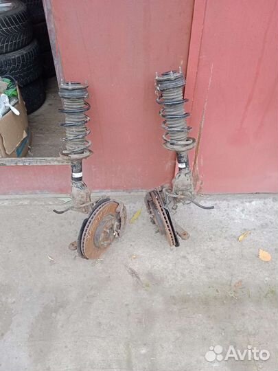 Амортизатор и поворотный кулак Honda civic 4d