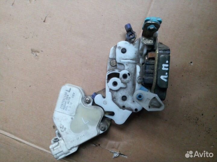 Замок двери передней левой Almera Classic B10