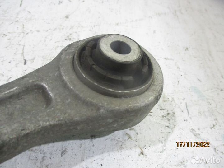 Рычаг передний левый нижний