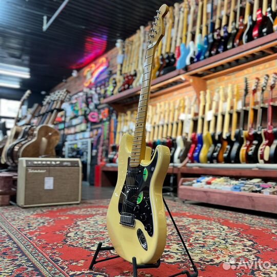 Электрогитара Fender American Standard Stratocaste